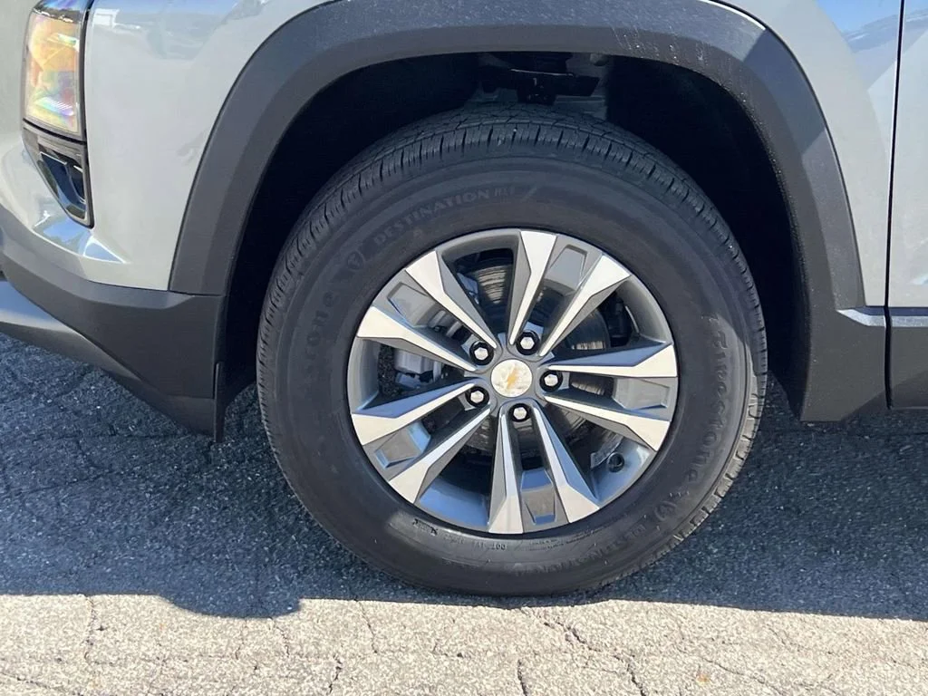 2026 Chevrolet Equinox LT - Photo 25