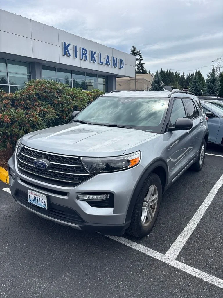 2023 Ford Explorer XLT 4WD's photo