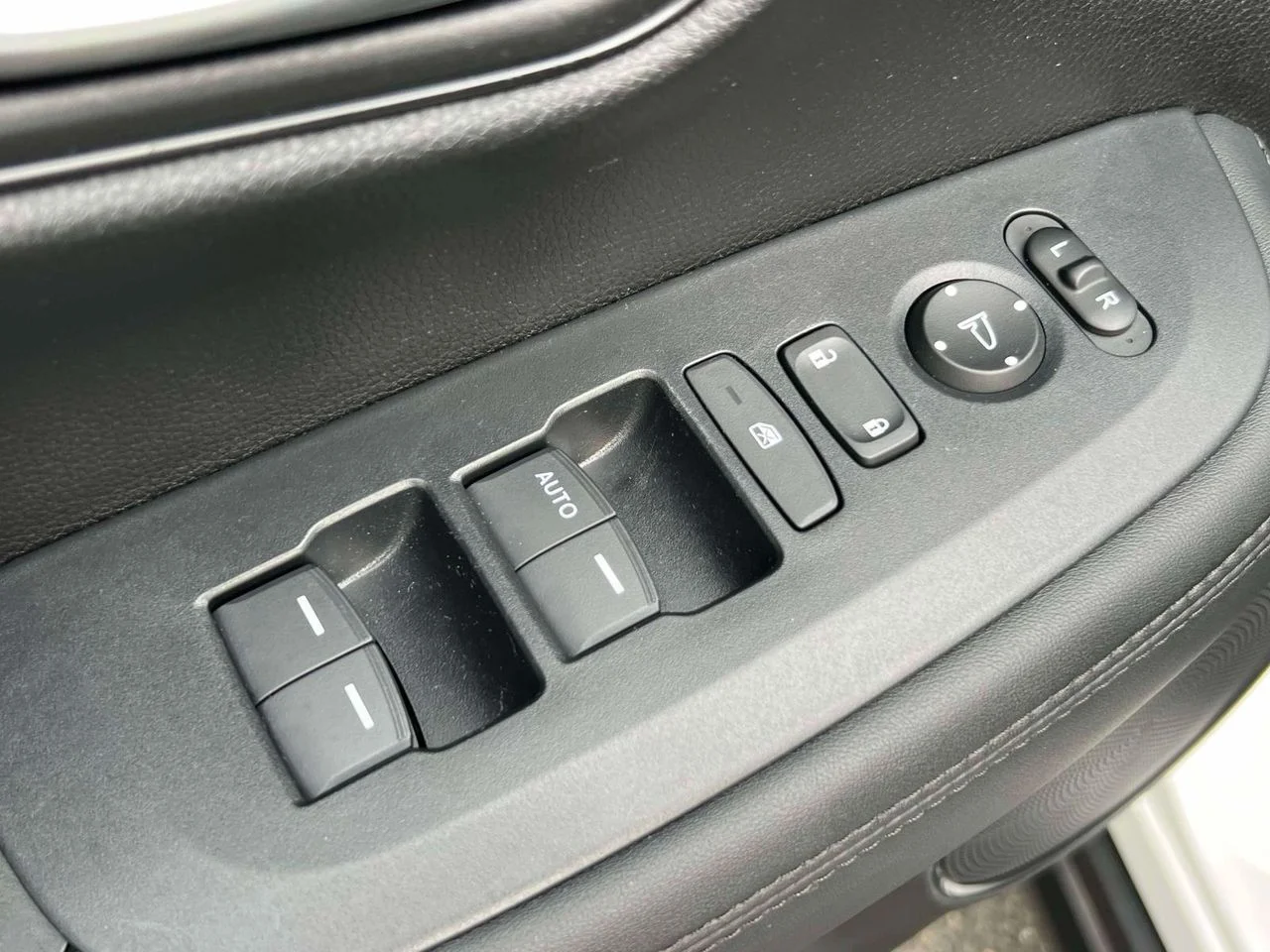 2024 Honda HR-V LX - Photo 21