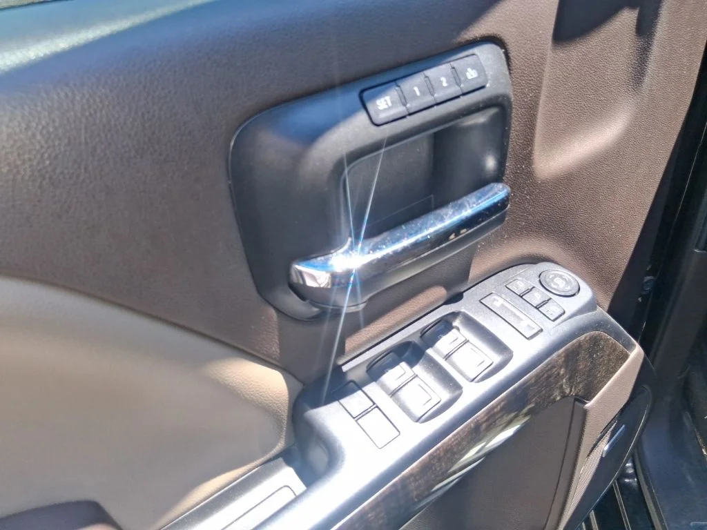 Used 2016 Black GMC Denali image 5