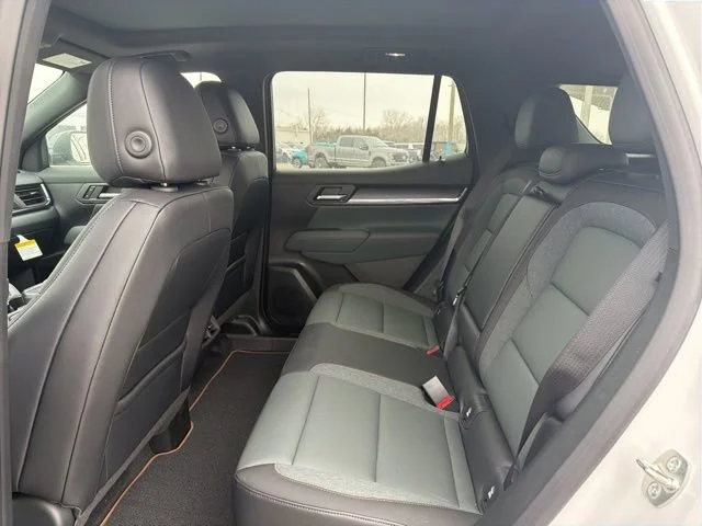 New 2026 Summit White GMC AT4 image 30