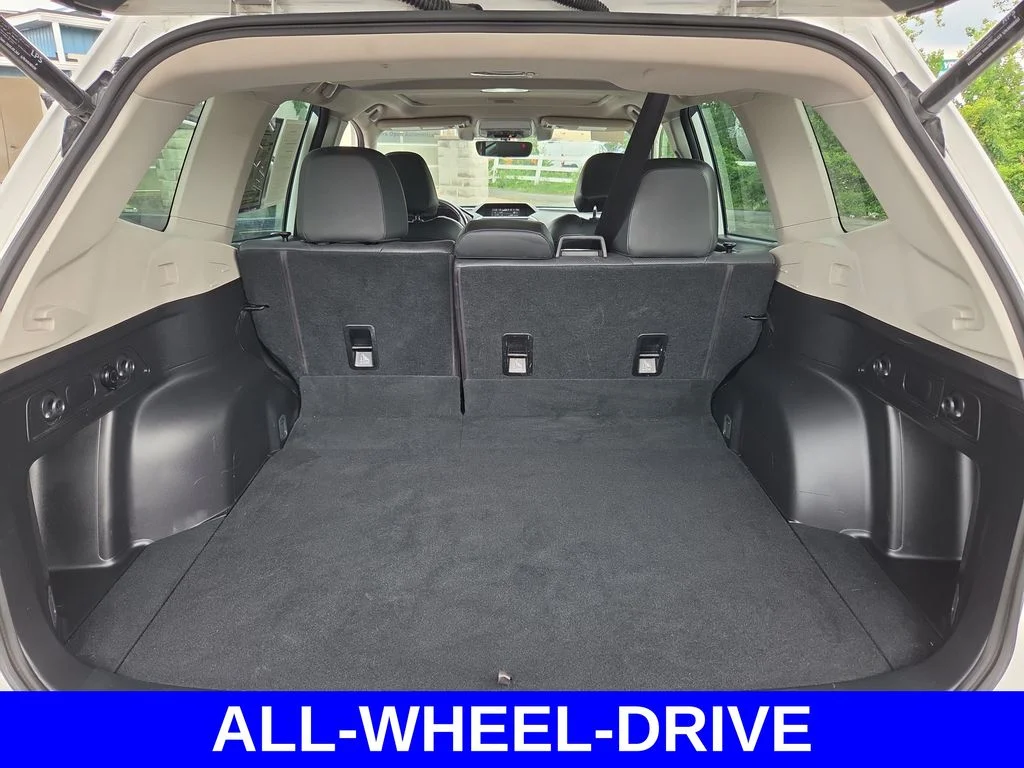 Used 2021 White Subaru Limited image 18