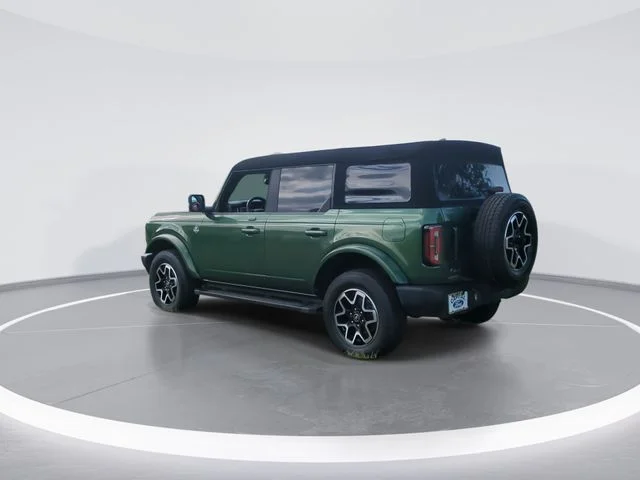 Used 2023 Green Ford Outer Banks image 6