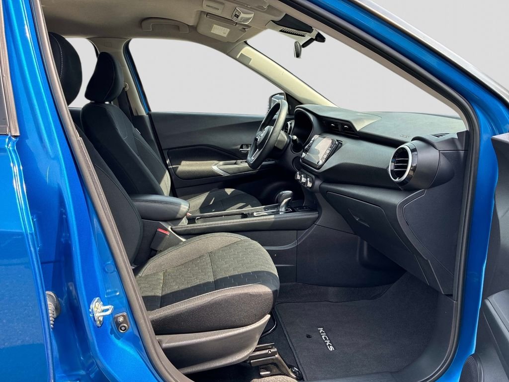 Used 2024 Blue Nissan SV image 10