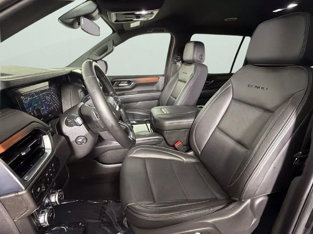 Certified Used 2025 Onyx Black GMC Denali image 17