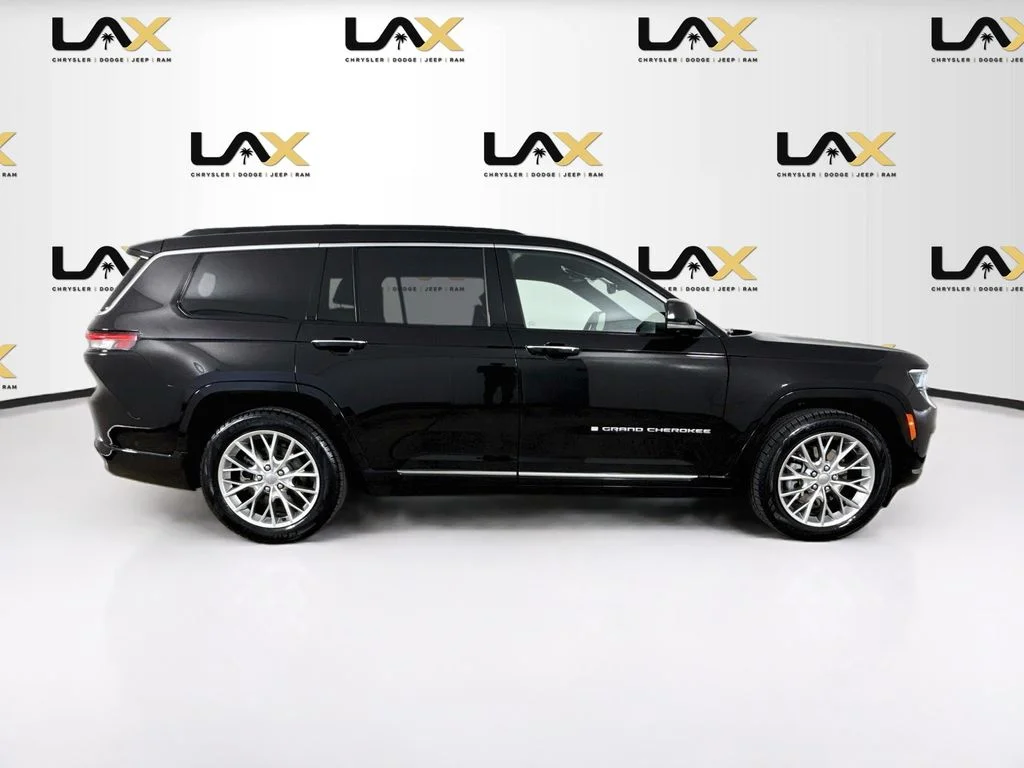 Used 2024 Black Jeep Summit image 8