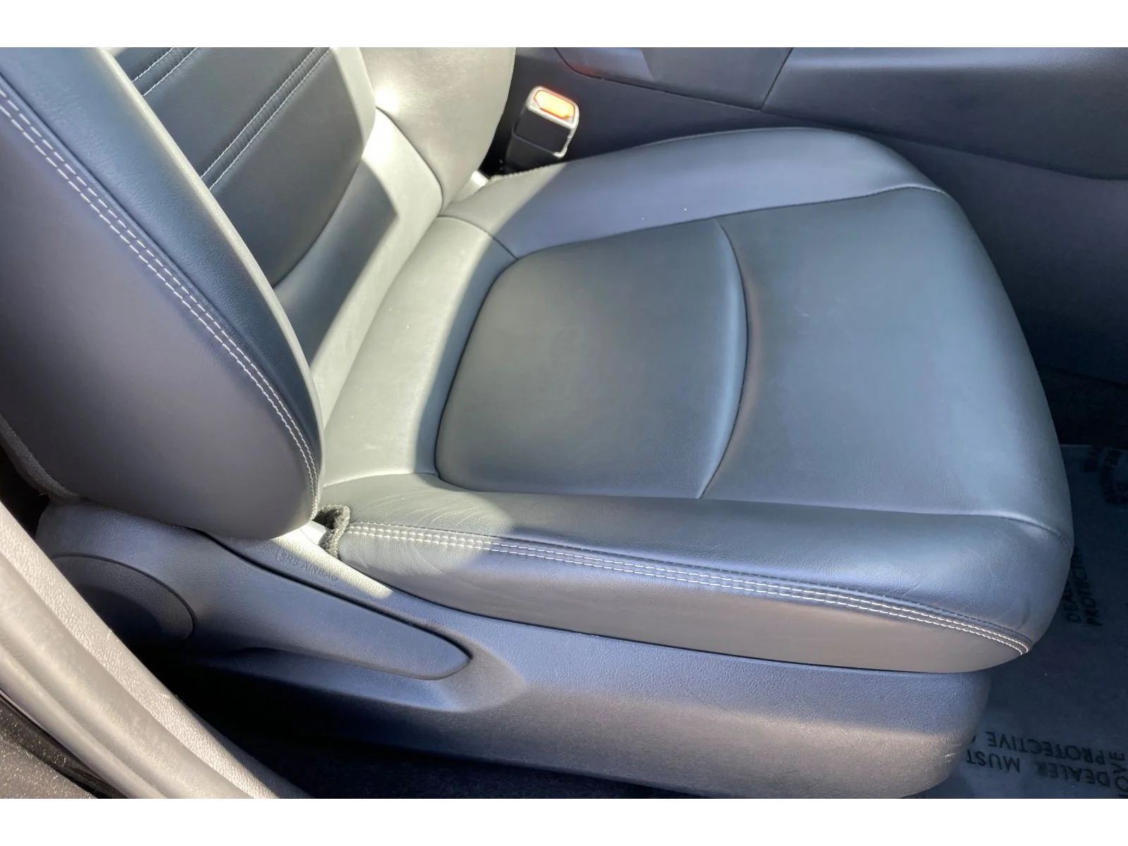 Used 2024 Midnight Black Metallic Toyota Hybrid XLE Premium image 22