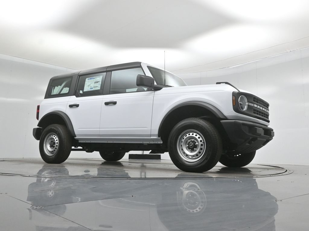 New 2026 Oxford White Ford Base image 3