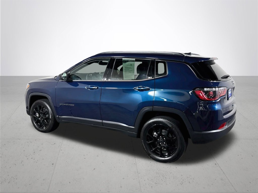 Used 2026 Blue Jeep Latitude image 9