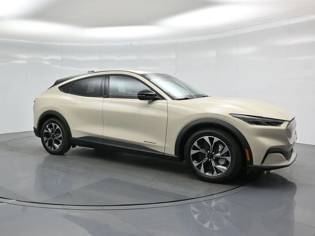 New 2026 Desert Sand Ford Select image 22