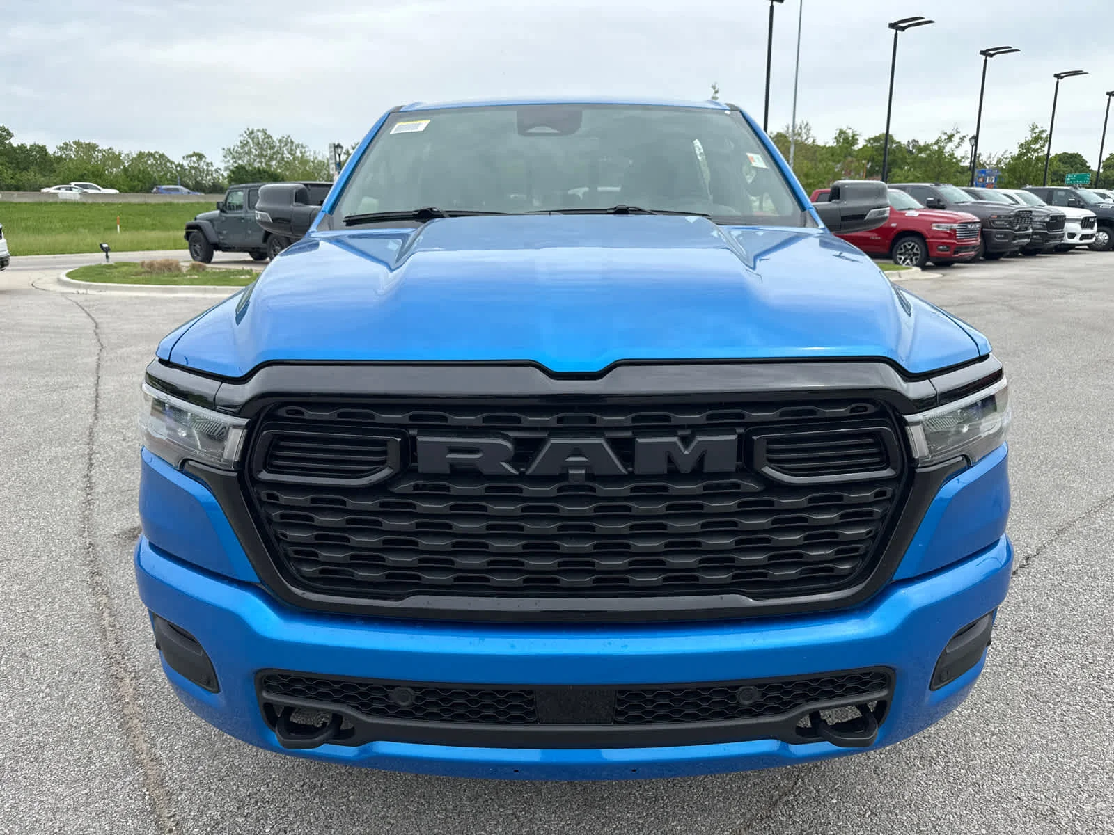 New 2026 Hydro Blue Pearl-Coat Exterior Paint RAM Big Horn image 2