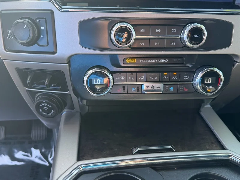 2022 Ford F-350 Super Duty Lariat - Photo 14