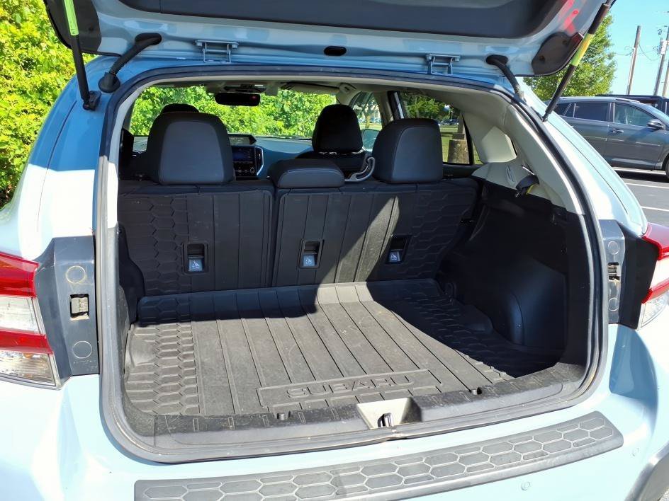 Used 2019 Cool Gray Khaki Subaru Limited image 5