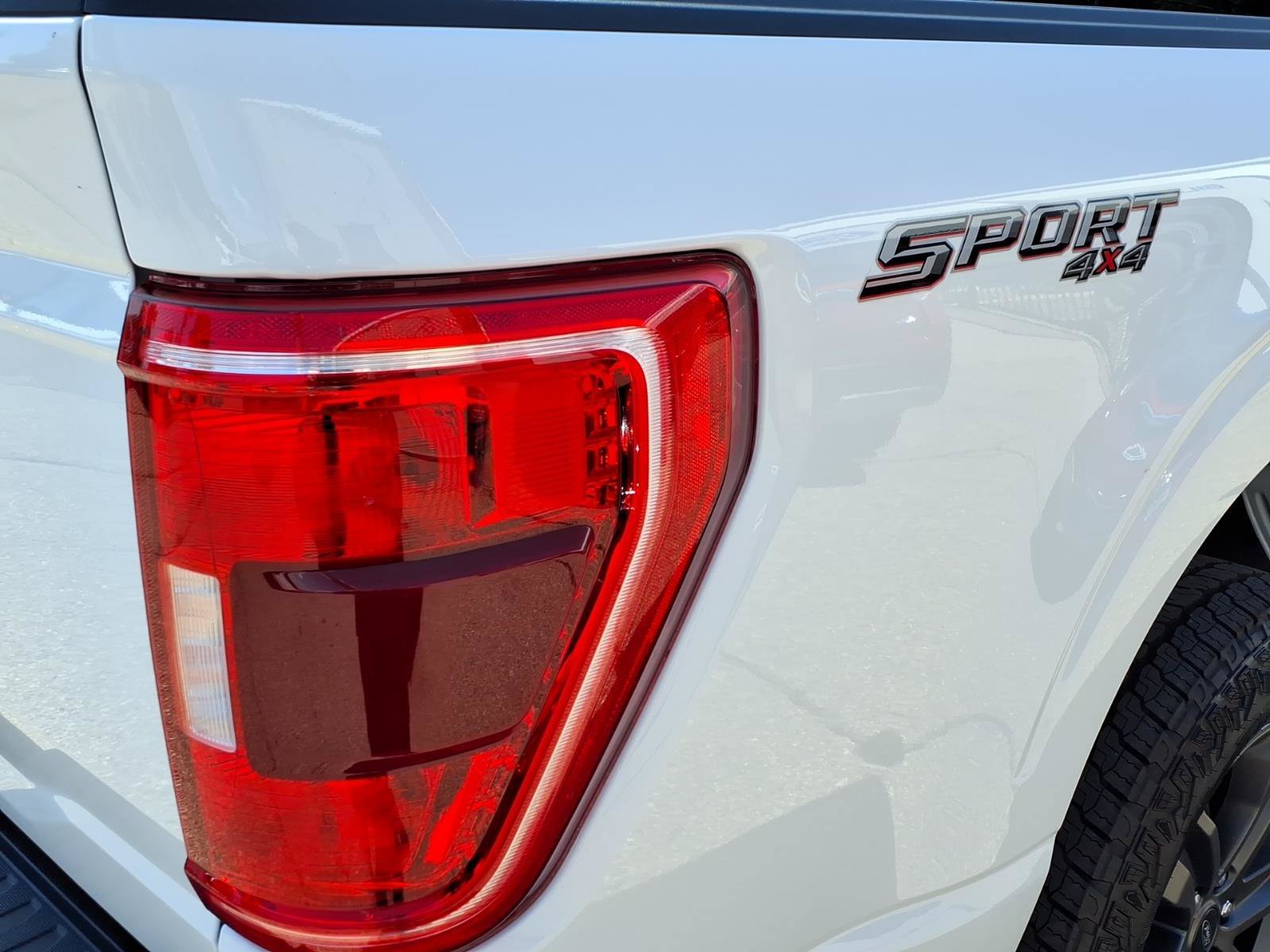 Used 2023 Oxford White Ford XLT image 20