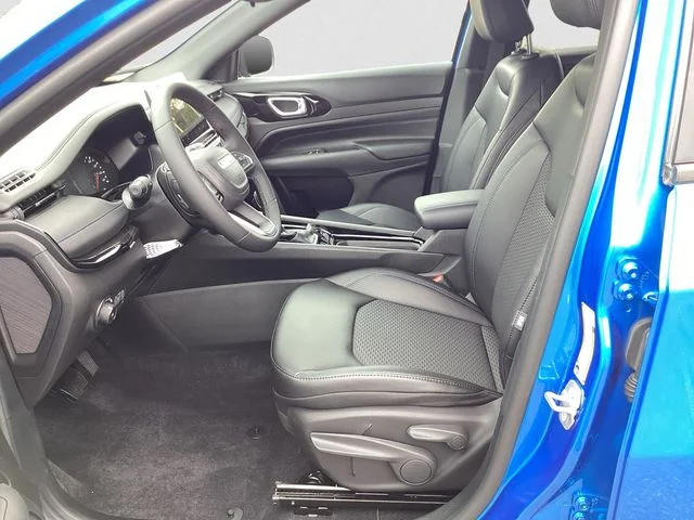 New 2026 Blue Pearl Jeep LATITUDE ALTITUDE 4X4 image 10