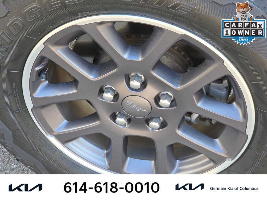 Used 2022 Gray Jeep Overland image 12