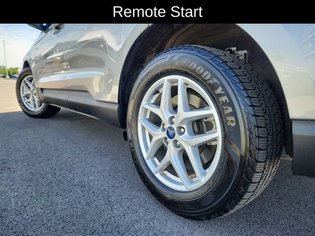 Used 2022 Silver Ford SEL image 19