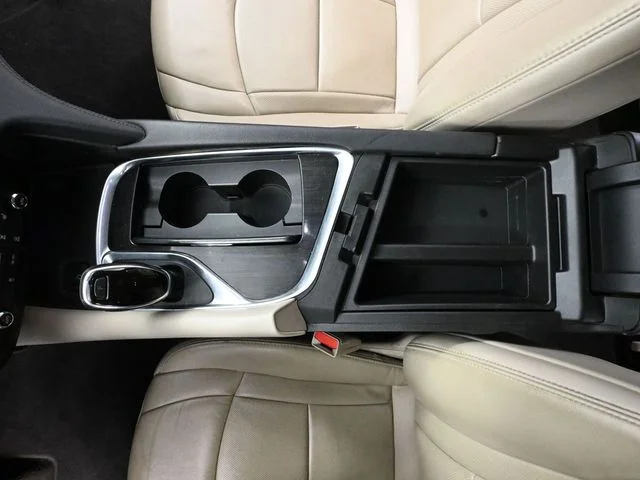 Used 2019 White Buick Essence image 31