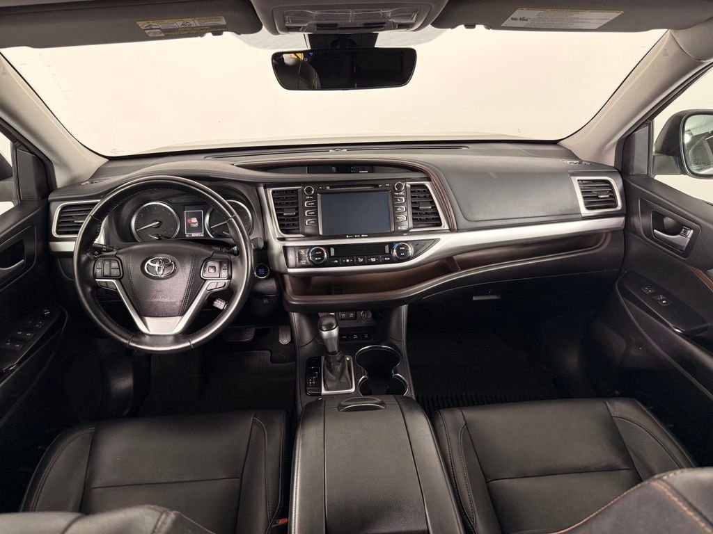 Used 2018 Walnut Toyota XLE image 6