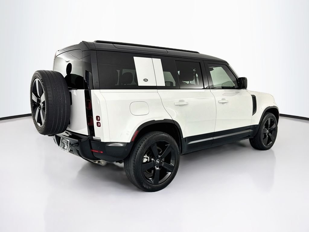 Certified Used 2024 White Land Rover X-Dynamic SE image 5