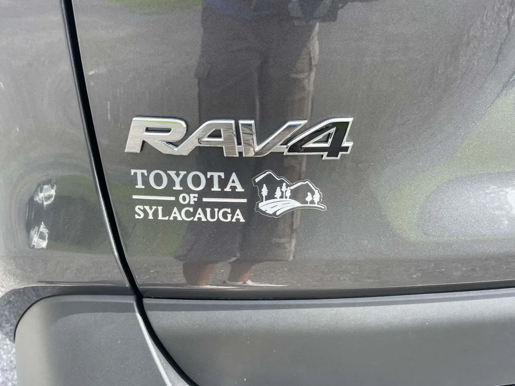Used 2025 Magnetic Gray Metallic Toyota XLE image 8