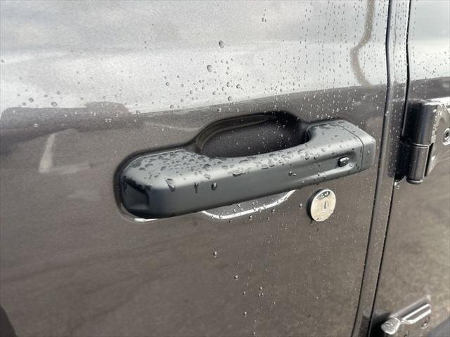 2025 Jeep Wrangler 4-Door Sahara - Photo 21