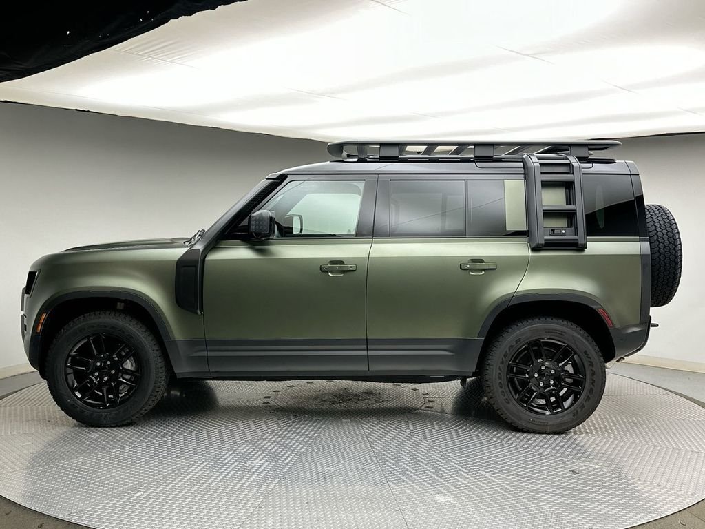 New 2026 Woolstone Green Land Rover S image 2