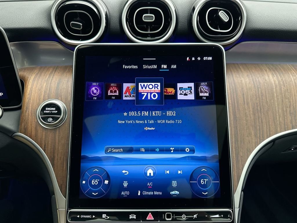 Used 2025 Black Mercedes-Benz GLC 300 image 27