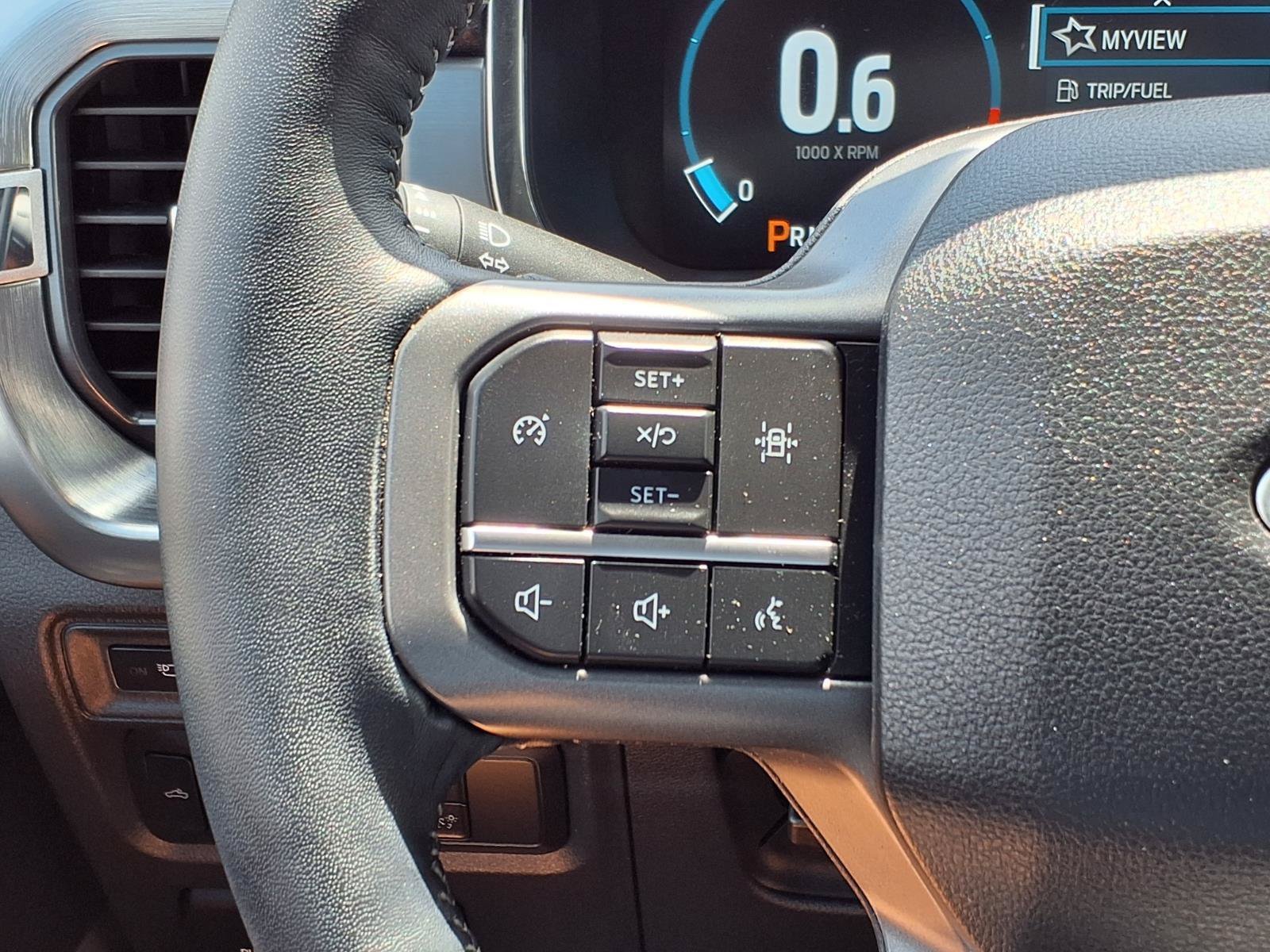 Used 2022 Silver Ford LARIAT image 23
