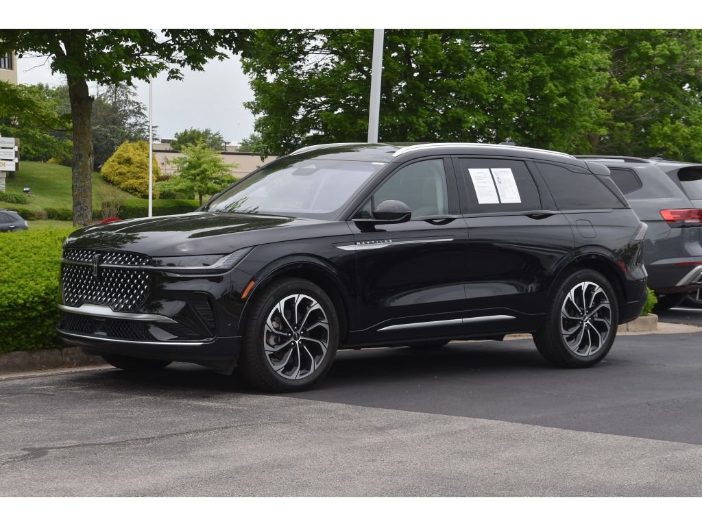 Used 2024 INFINITE BLACK MET CC Lincoln Reserve image 8