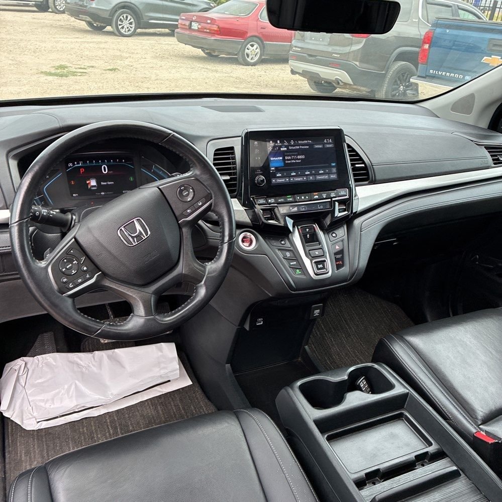 Used 2023 Gray Honda EX-L image 10