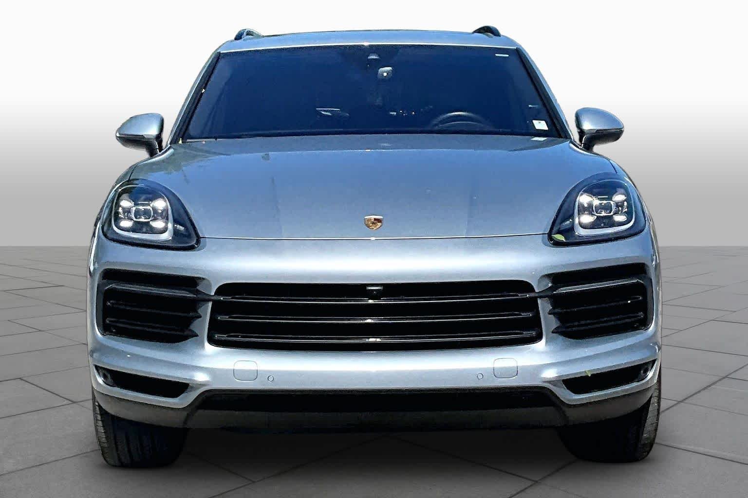Used 2023  Porsche  image 4