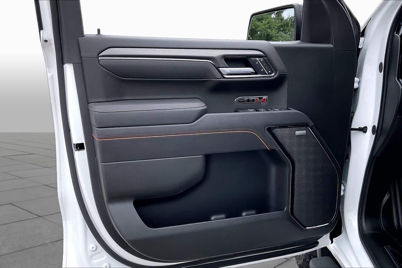 Used 2026 Summit White GMC AT4 image 22
