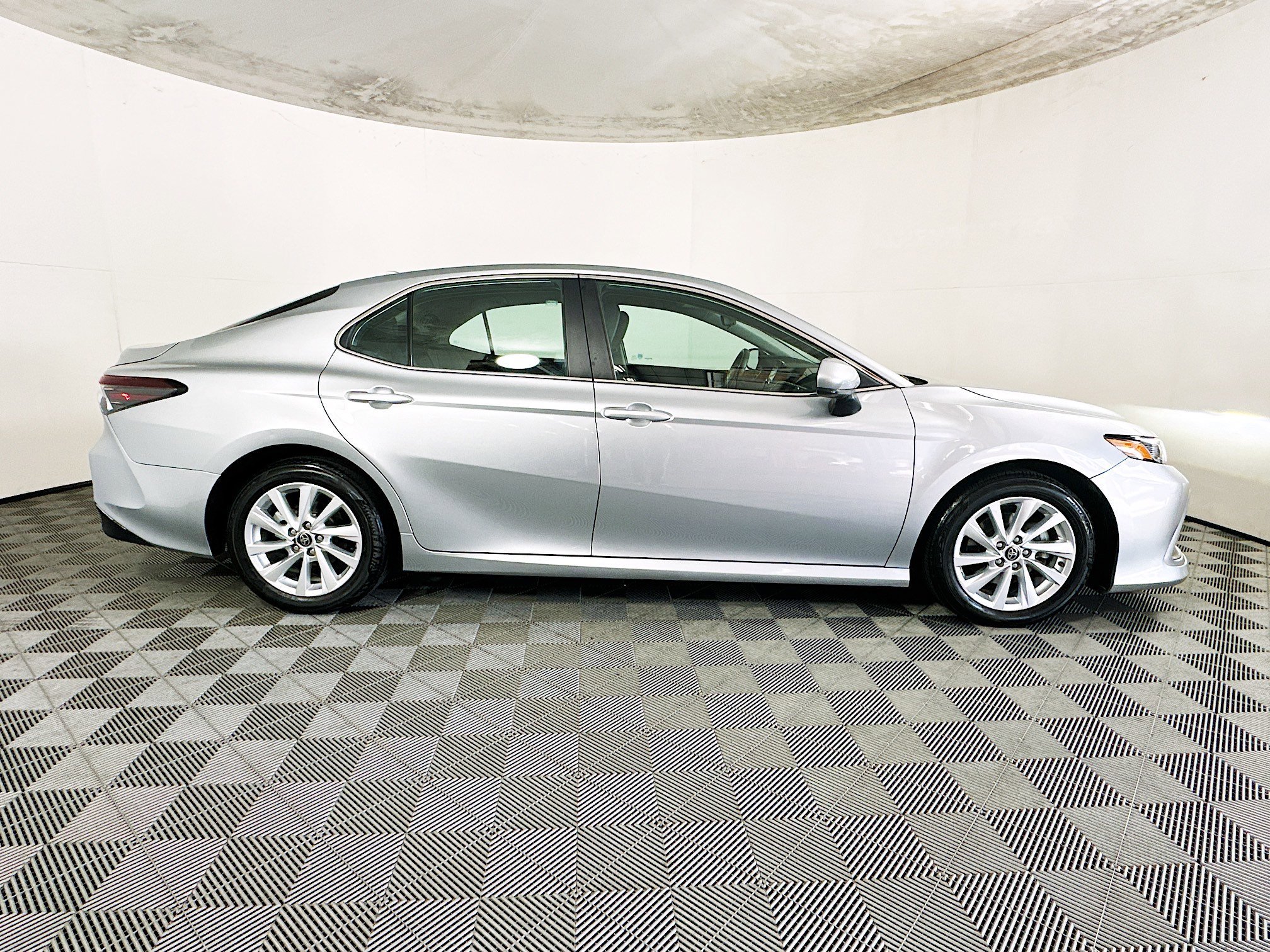 2023 Toyota Camry thumbnail 4