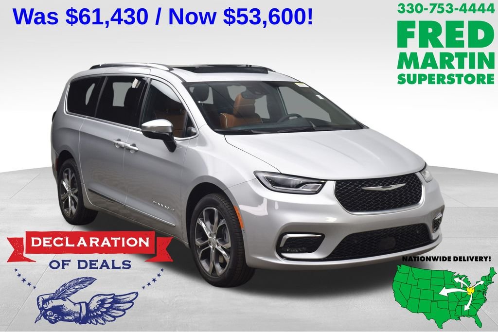 2026 Chrysler Pacifica Pinnacle AWD's photo