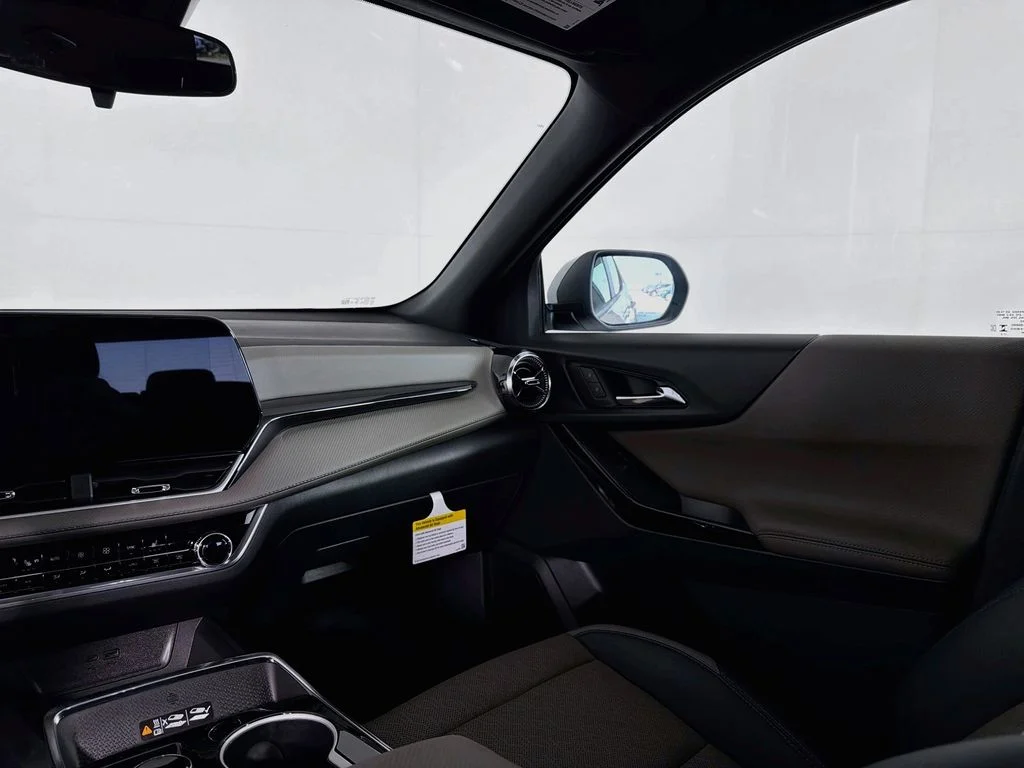 New 2027 White Chevrolet LT image 19