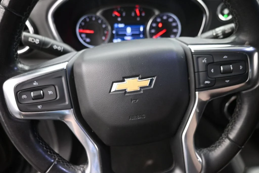 Used 2019 Black Chevrolet Base image 17