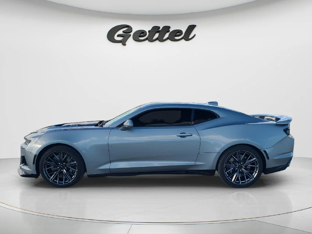 Used 2023 SHARKSKIN METALLIC Chevrolet ZL1 image 8