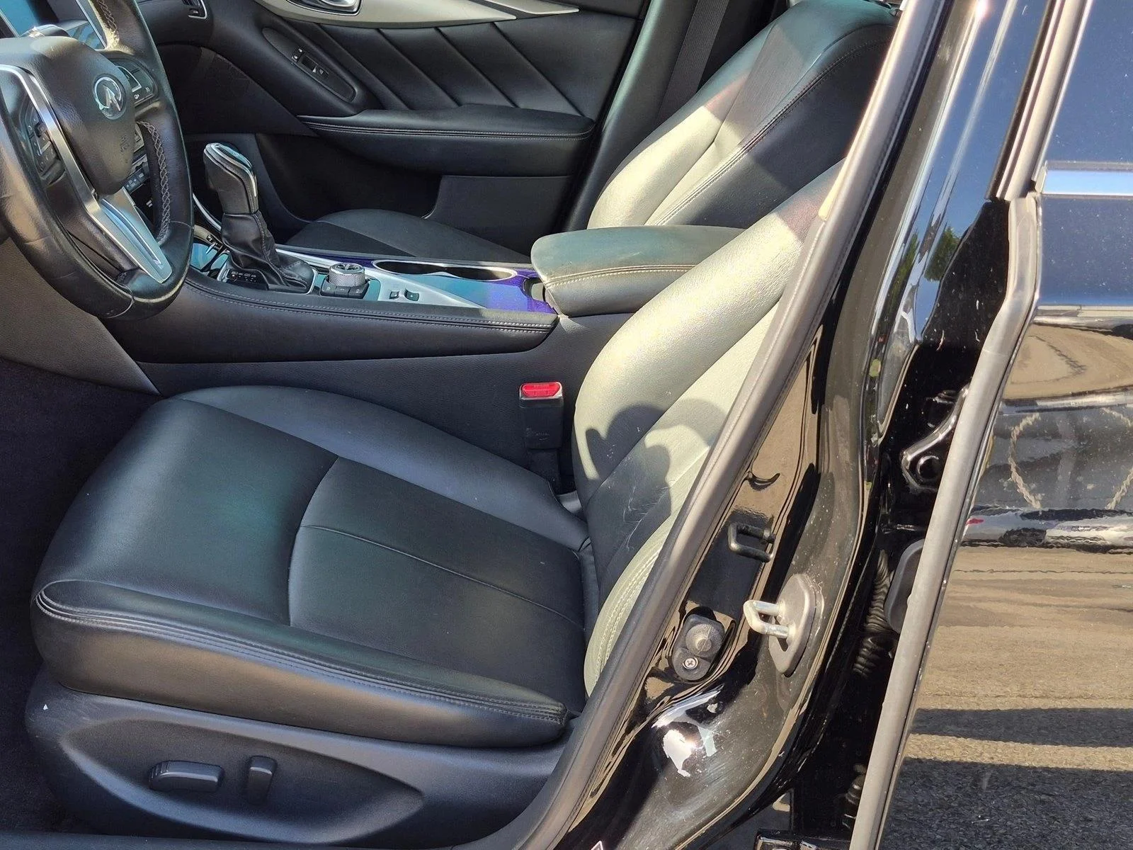 Used 2020 Black Obsidian INFINITI 3.0t LUXE image 15