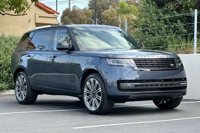 New 2026 Varesine Blue Land Rover SE image 7
