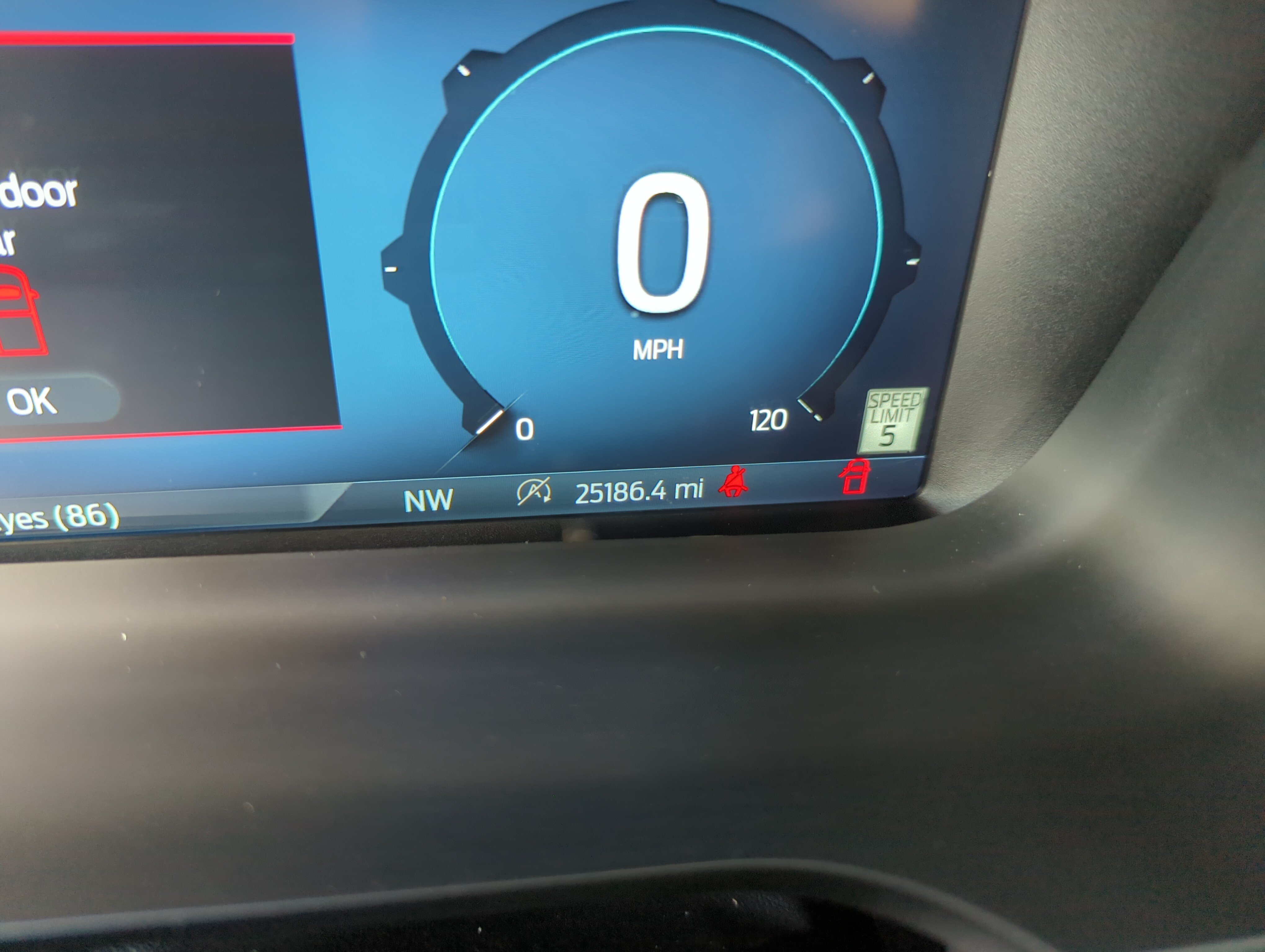 Used 2024 Avalanche Ford LARIAT image 37