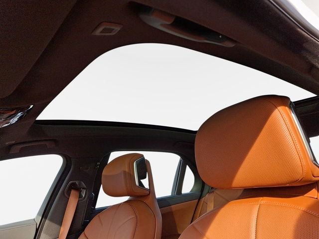 2026 BMW 7 Series 750e - Photo 12