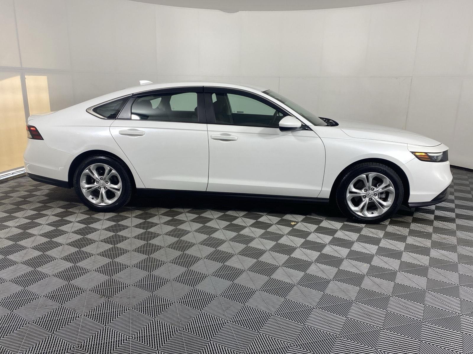 Certified Used 2023 Platinum White Pearl Honda LX image 9