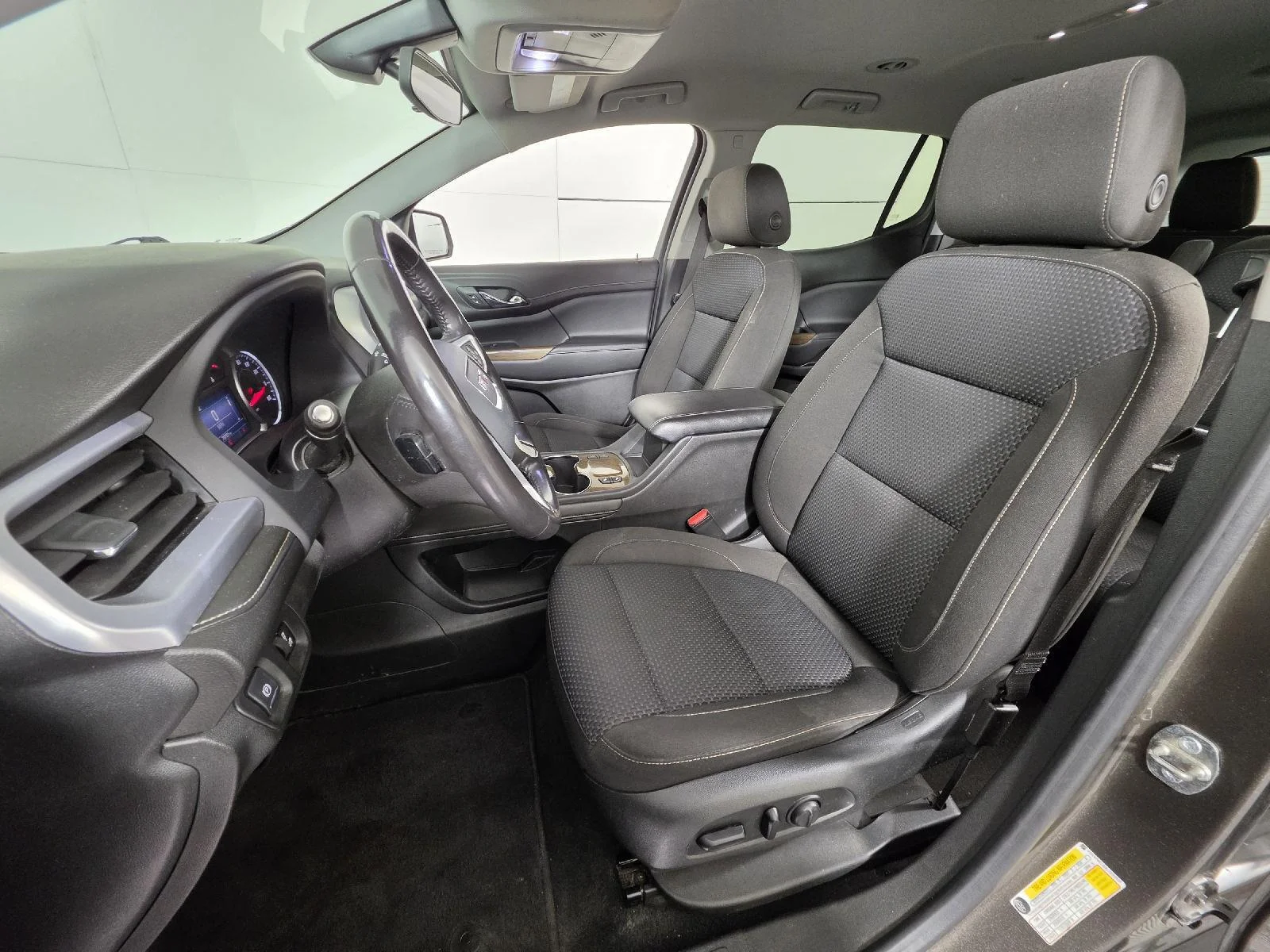 Used 2020 Smokey Quartz Metallic GMC SLE image 2