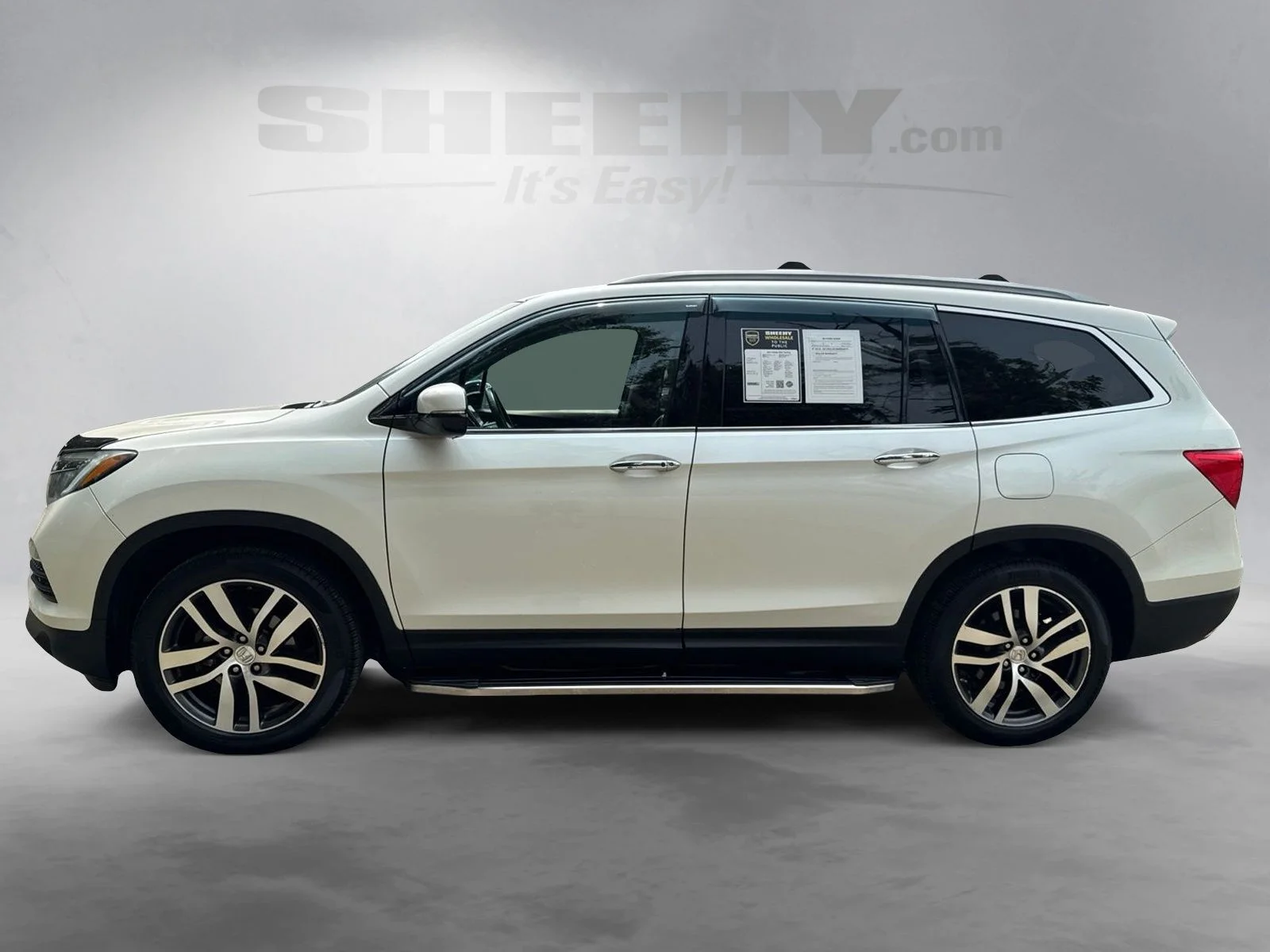 Used 2017 White Diamond Pearl Honda Touring image 16