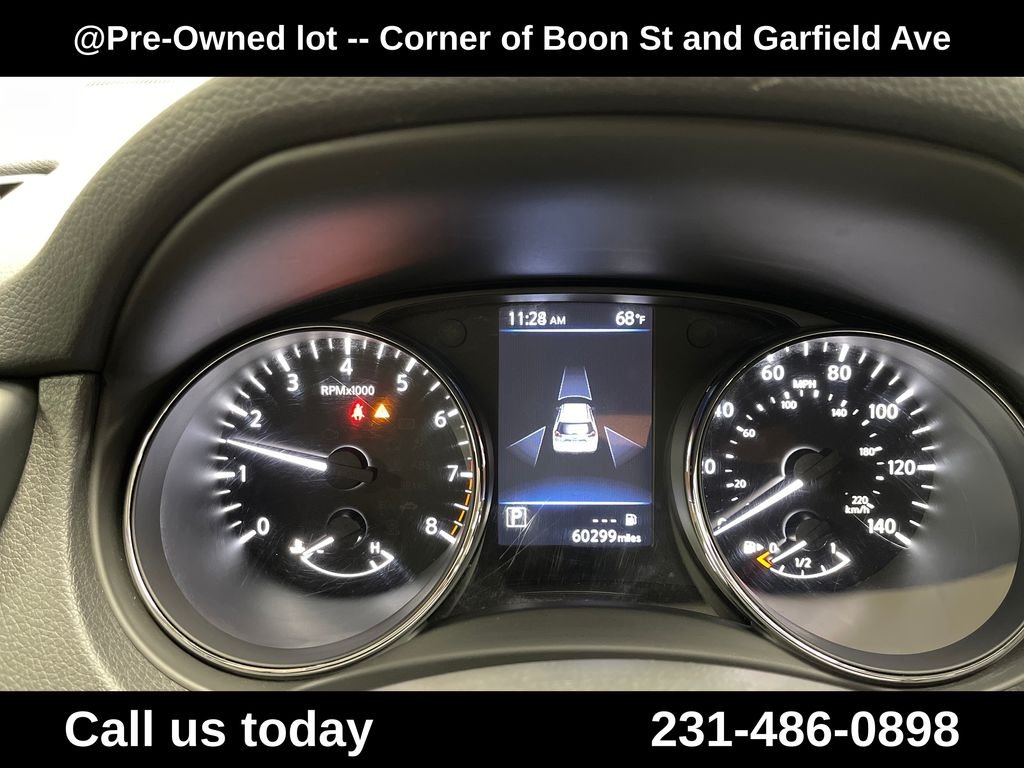Used 2020 Gray Nissan S image 21