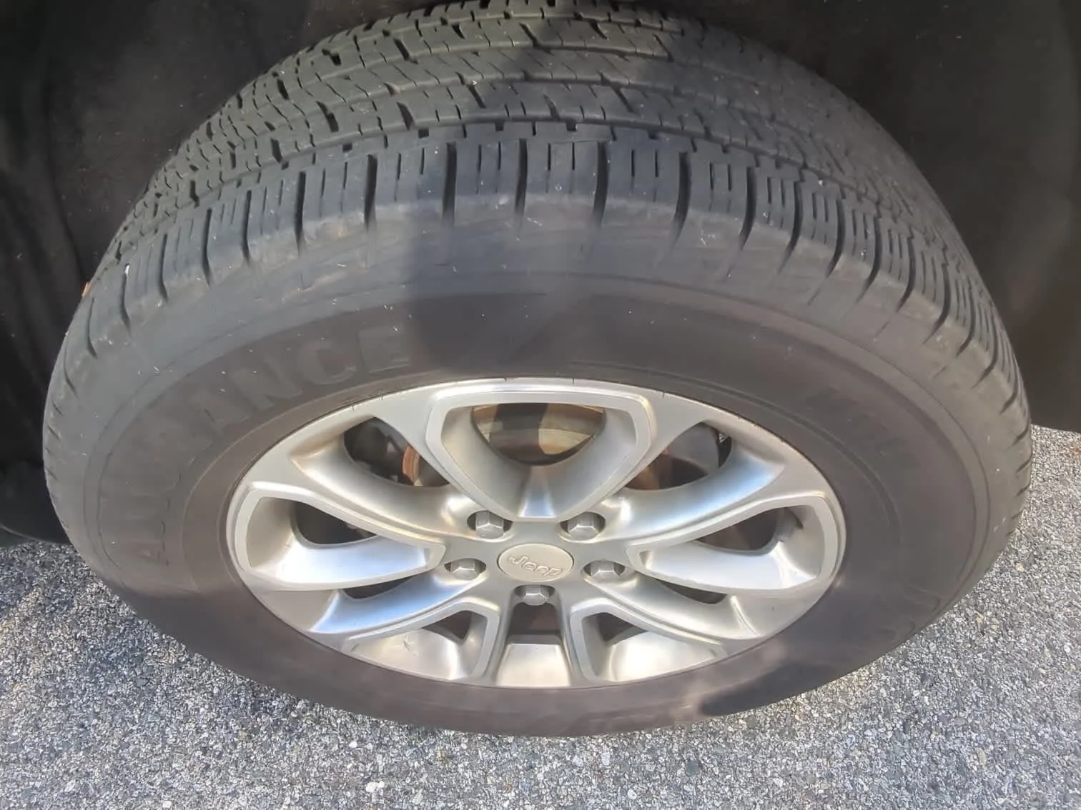 Used 2015 Black Forest Green Pearlcoat Jeep Limited image 5
