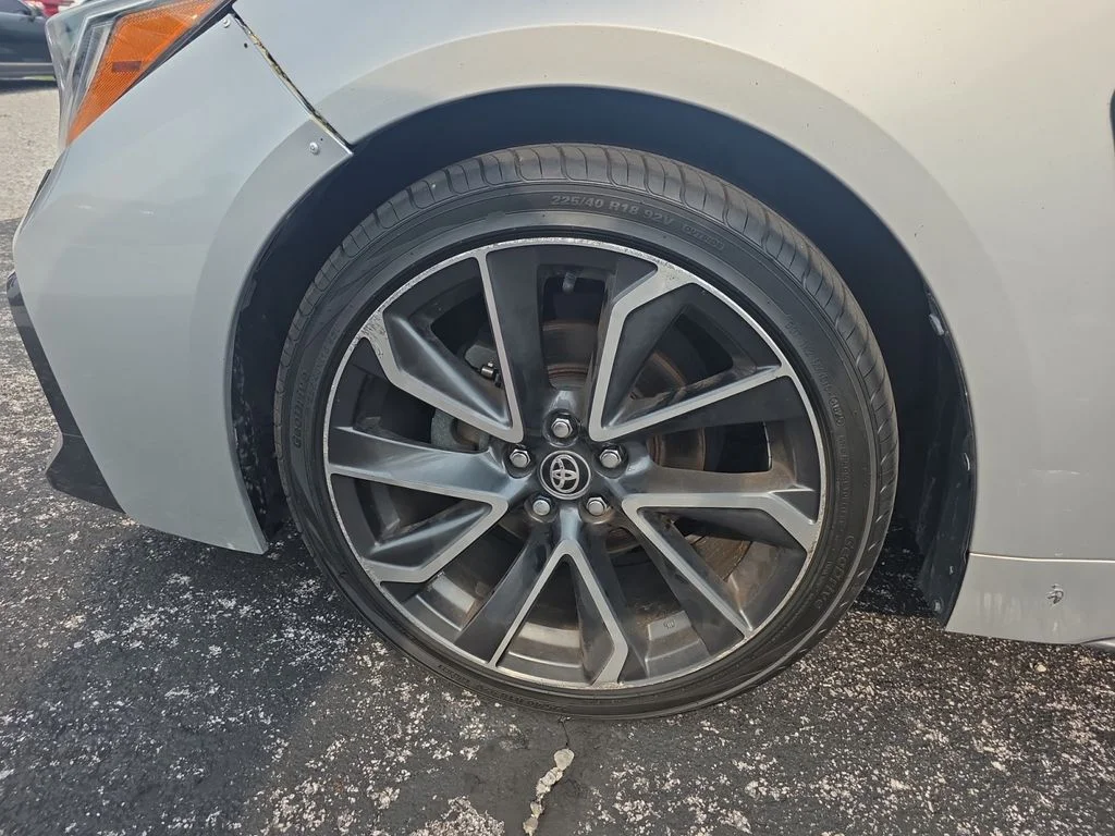 Used 2020 Classic Silver Metallic Toyota SE image 28