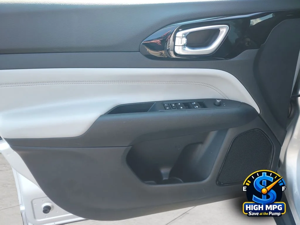 2025 Jeep Compass Limited - Photo 29