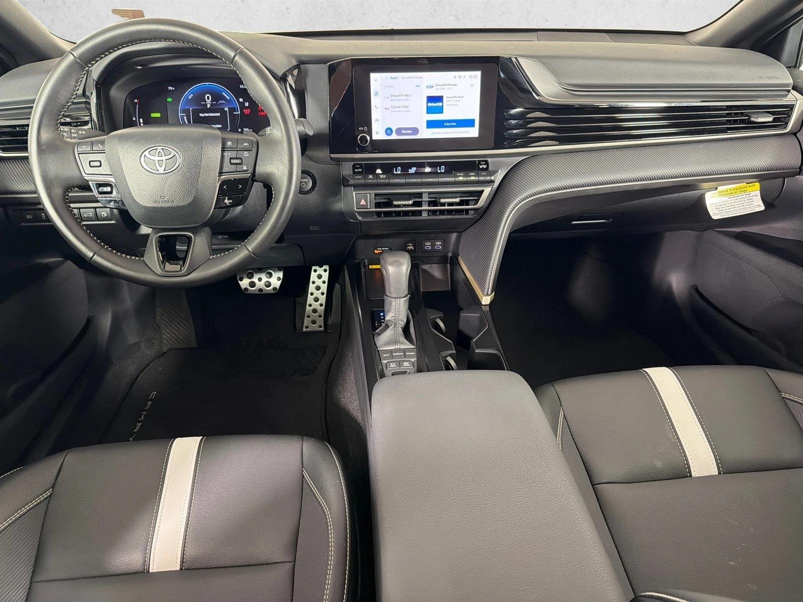 Used 2025  Toyota SE image 22
